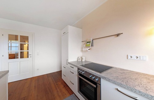 Appiano Sulla Strada del Vino Apartment | Apartment 'Weingut Zail' with Mountain View, Wi-Fi and Air Conditioning