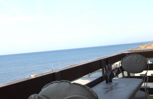 Marina di Castagneto Carducci Apartment | Flat by the sea with stunning views from the 2 terraces, in Marina di Castagneto