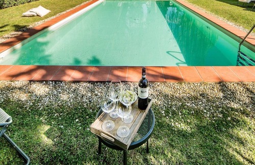 Chiocchio Cottage | Charming Farmhouse with Private Pool among Vineyards