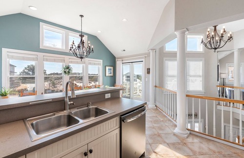 Corolla House | It's 5 O'clock Somewhere: Pool, Spa, Club Access