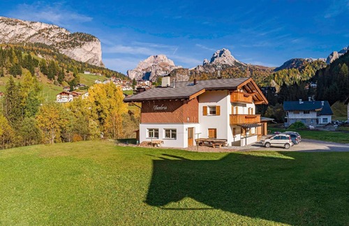 Selva di Val Gardena House | Holiday house Wolkenstein in Gröden (Selva di Val Gardena for 1 - 17 persons with 7 bedrooms - Holid