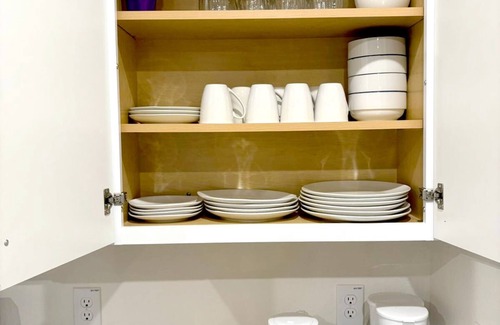 Weston House | Ivana Lodge 2-BedRoom 1-BathRoom Retreat