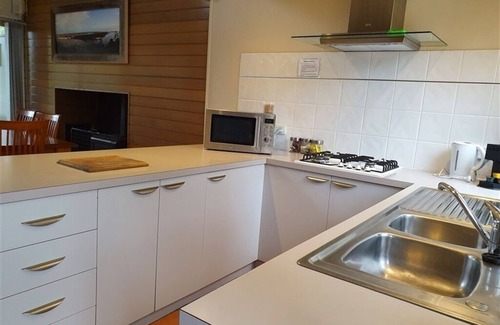Forge Creek Apartment | Ivanhoe - 1 Nt(waterfront)