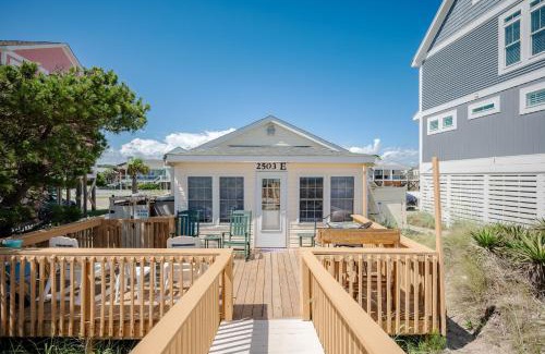 Long Beach House | Ivy Cottage by Oak Island Accommodations