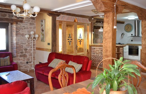 Aguilar de Campoo Cottage | Ivy House for 8 people