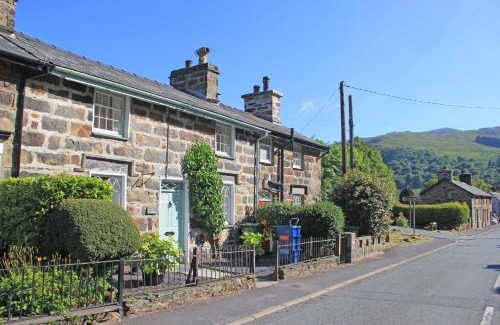 Beddgelert House | Ivy House