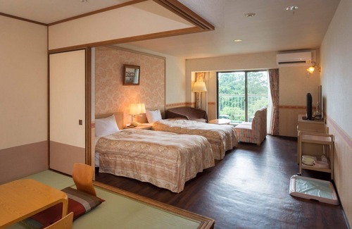 Futo Hotel | Izukogen Wanwan Paradise Condominium
