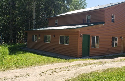 Island Park Apartment | J.bunkhouse Two Bed Unit on Henry's Lake just 15 minutes from Yellowstone
