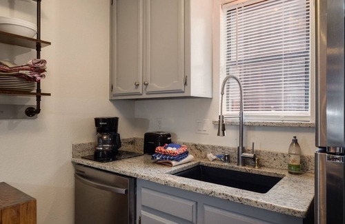 Angel Fire Condo | Jackson Velo Summary: