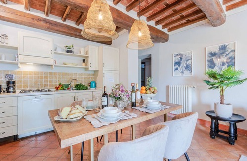 Lucca Apartment | Jacopo Farmhouse Apartment in Wine Resort in Lucca