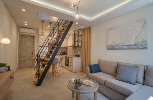 Khora Sfakion Apartment | Jacuzzi maisonette in Sfakia center 'New 2023'