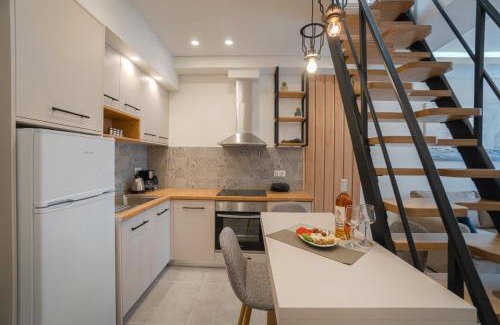 Khora Sfakion Apartment | Jacuzzi maisonette in Sfakia center 'New 2023'