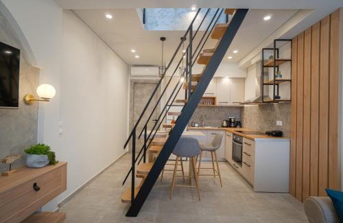 Khora Sfakion Apartment | Jacuzzi maisonette in Sfakia center 'New 2023'