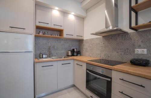Khora Sfakion Apartment | Jacuzzi maisonette in Sfakia center 'New 2023'