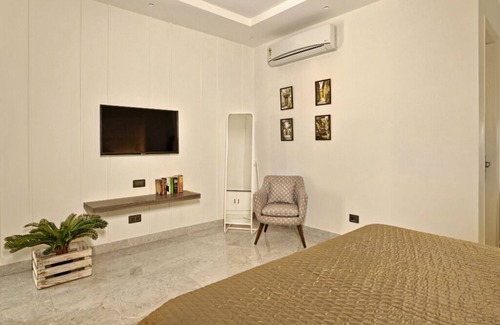 Sushant Lok House | Jamunvilla, 4-BHK Vyapaar Kendra ,C 1081 A Sushant Lok 1 Gurgaon Haryana 122009