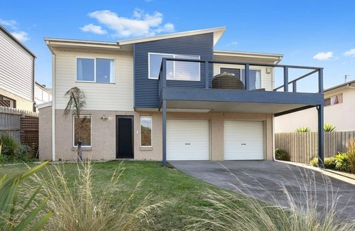 Jan Juc House | Jan Juc Ocean Views - pet friendly