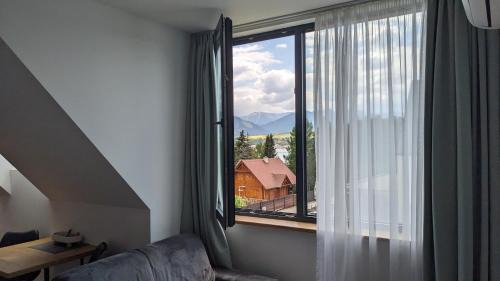 Liptovsky Mikulas Apartment | Jane's - Cozy Lakeside Studio
