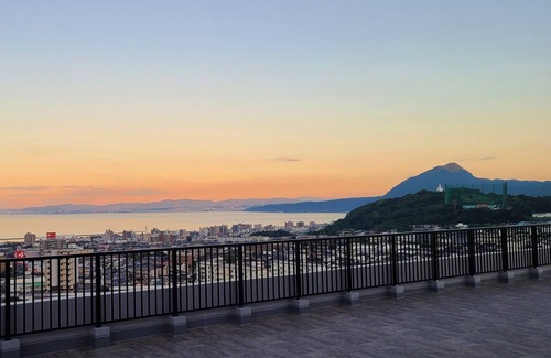Kannawa Onsen Hotel | Japanesestyle room sea side with a panoramic vi/Beppu Ōita
