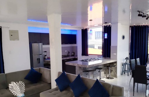 Parroquia Celiano Monge Hotel | Jardines Ambato