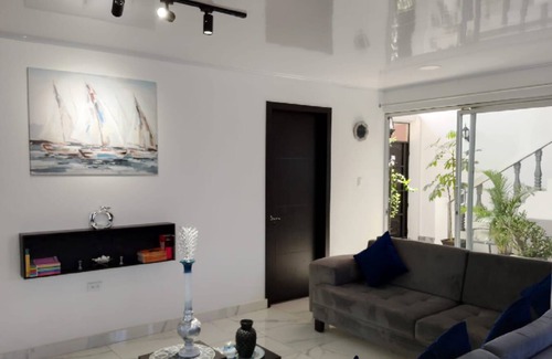 Parroquia Celiano Monge Hotel | Jardines Ambato