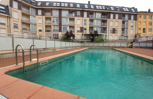 San Cibrao Apartment | Jardines del Mar residential pool and beach