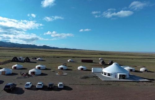 Dalanzadgad House | Jargalant morning guest house and yurt