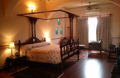 Bani Park Hotel | Jas Vilas