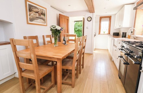 Dodleston Cottage | JASMINE COTTAGE, pet friendly, character holiday cottage in Dodleston