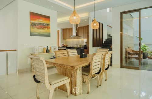 Bandung Villa | Jasmine Cozy Villa 3 Bedrooms Private Heated Pool