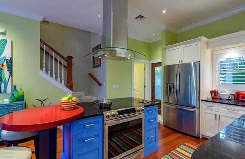 Bahama Village House | *JASMINE JEWEL @ THE ANNEX* Lush Private Home & Pool + LAST KEY SERVICES…