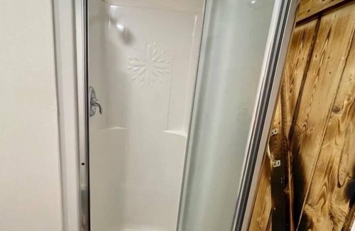 Saint-Gedeon House | Jaune Hôtel Boutique