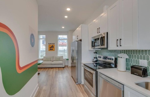 Hope Gardens House | Jazz Junction –2 BRs/5 Beds – 7 Mins to Broadway