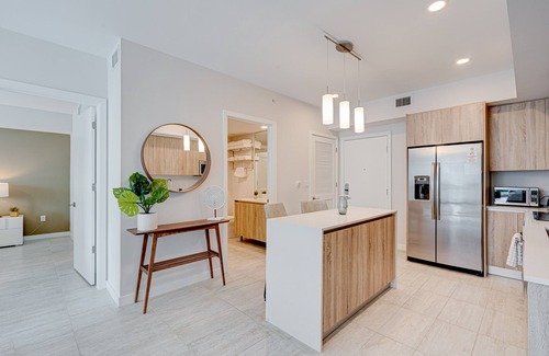 Northeast Miami Apartment | JC719 DESIGN DISTRICT, LUXURY BAYVIEW