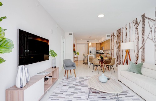 Northeast Miami Apartment | JC719 DESIGN DISTRICT, LUXURY BAYVIEW