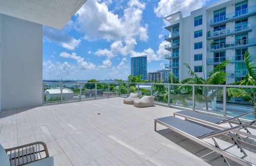 Northeast Miami Apartment | JC719 DESIGN DISTRICT, LUXURY BAYVIEW