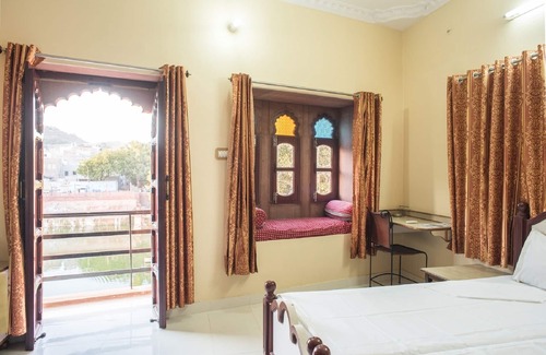Gulab Sagar House | Jee Ri Haveli - View of Gulab Sagar Lake & Mehrangarh Fort.