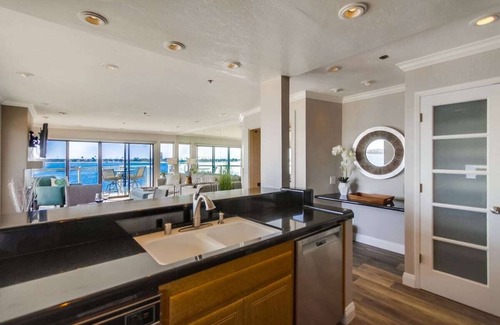 Crown Point Condo | Jeff's Riviera Villa Penthouse: Balcony Bay View!