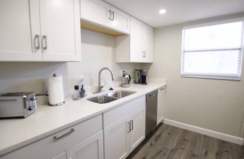 Clearwater Apartment | Jefferson Executive Suites #1 - Clearwater 1/1 Apt