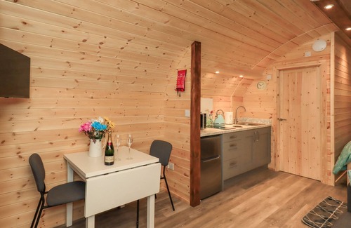 Hartsop Cottage | JENNY - CROSSGATE LUXURY GLAMPING, pet friendly in Glenridding