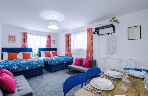 Leamington Spa Apartment | Jephsons Lodge Studio 3 - Free Netflix, Parking, WiFi