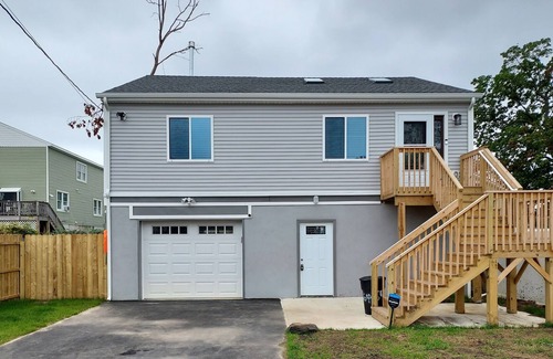 Keansburg House | Jersey Shore Getaway! 5 mins to beach and free parking