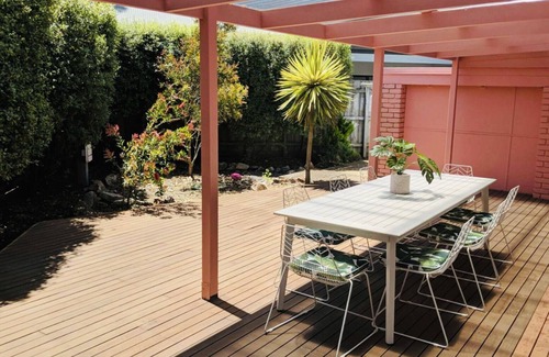 Blairgowrie House | Jewel Springs - Blairgowrie - 600m to beach & cafes/shops 🌴