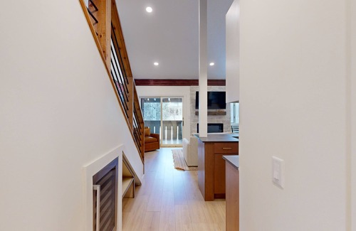 Moose Wilson Road Condo | JHRL - Hollyhock 2023