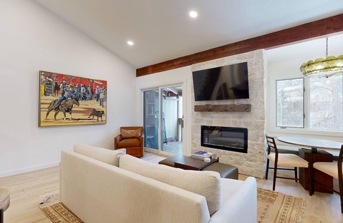 Moose Wilson Road Condo | JHRL - Hollyhock 2023