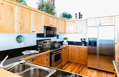 Teton Village House | JHRL-Spacious townhome steps from Moose Creek charilift