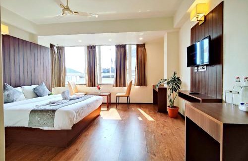 Gangtok Hotel | Jo'stel Dream Glory Hotel and Bar - Near MG Marg