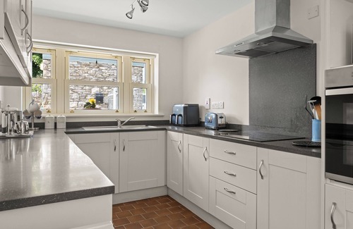 Shanagarry House | Joe's Corner House Shanagarry,close-by Ballymaloe Cookery School &House.Sleeps4