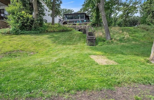 Spirit Lake House | JOE’S HIDEAWAY ON EAST OKOBOJI LAKE-nWEEKLY RENTAL ONLY SATURDAY-SATURDAY