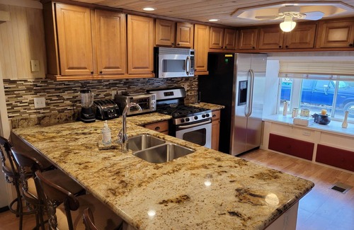 Parker Strip House | Joe's Parker River Pad- 3/2 Marina Village Annex