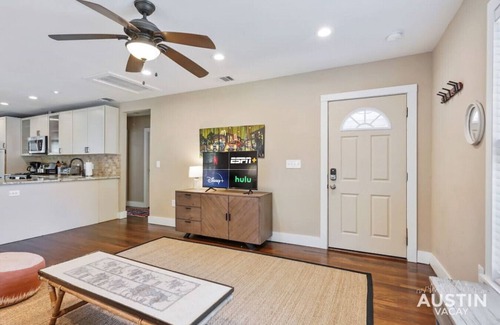 Brentwood Apartment | Joe Sayers xxxxxxxxx